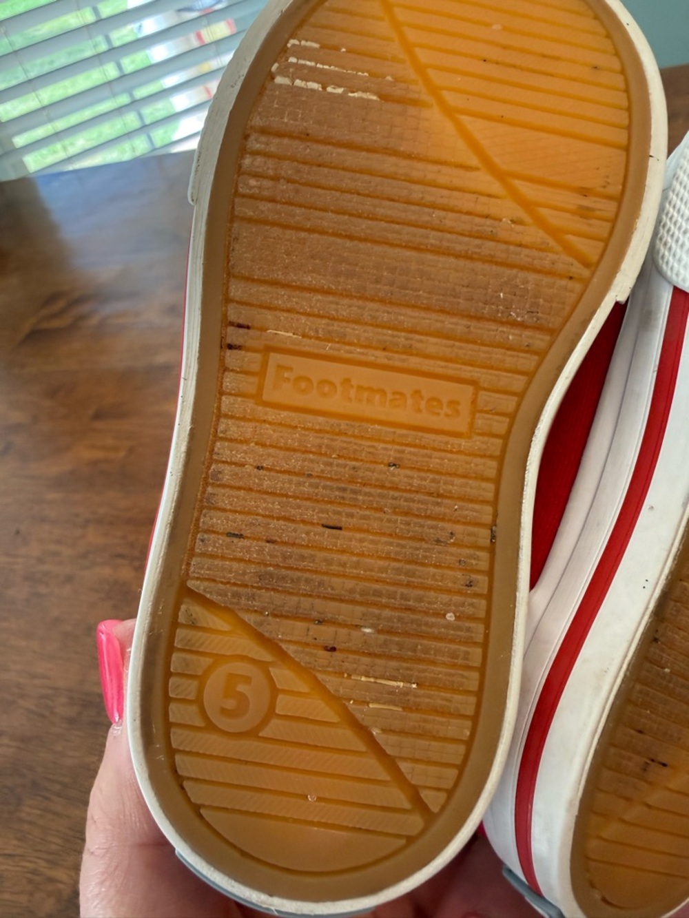 FootMates Drew Red Canvas T-Strap Mary Jane Sneakers 5 EUC - Picture 9 of 11